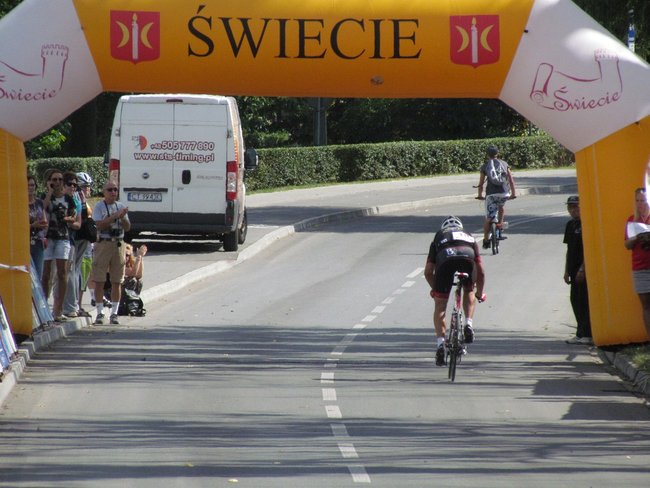 Kto zwyciężył w kolarskiej czasówce?