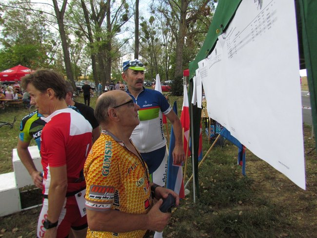 Kto zwyciężył w kolarskiej czasówce?