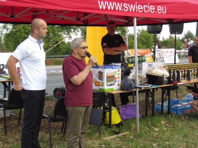 Kto zwyciężył w kolarskiej czasówce?