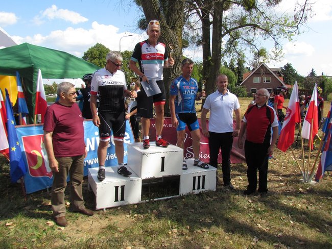 Kto zwyciężył w kolarskiej czasówce?