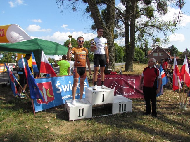 Kto zwyciężył w kolarskiej czasówce?