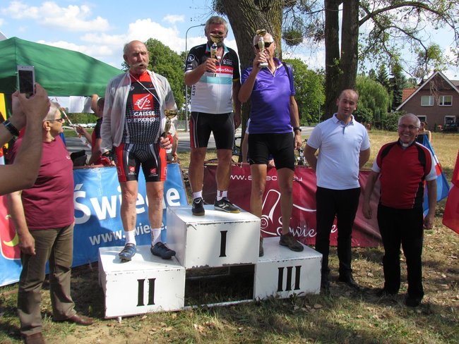 Kto zwyciężył w kolarskiej czasówce?