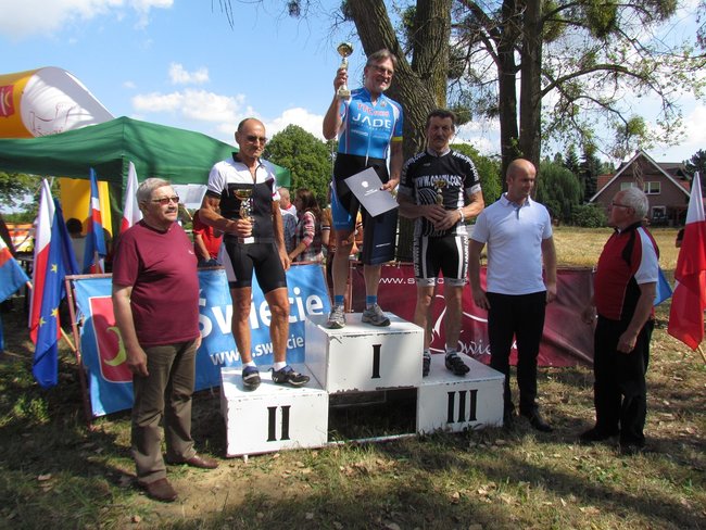 Kto zwyciężył w kolarskiej czasówce?