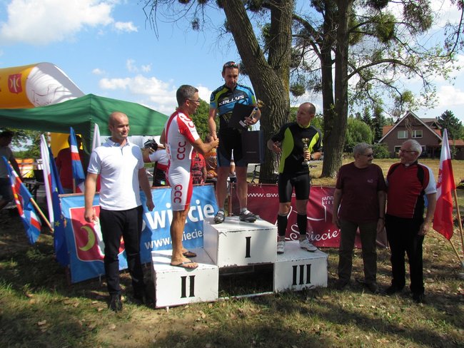 Kto zwyciężył w kolarskiej czasówce?