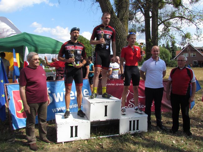 Kto zwyciężył w kolarskiej czasówce?