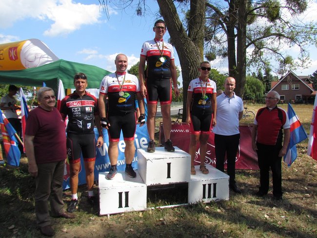 Kto zwyciężył w kolarskiej czasówce?