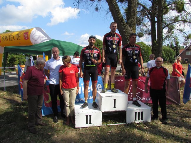 Kto zwyciężył w kolarskiej czasówce?