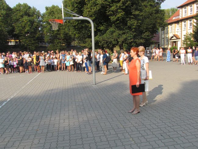 Rozpoczęcie roku w SP 1