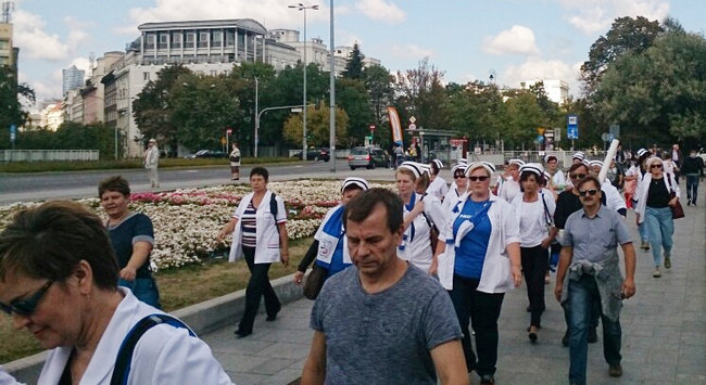 Nasze pielęgniarki protestują przed Sejmem