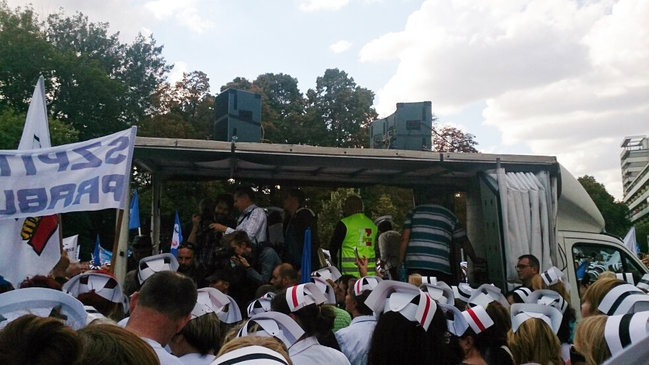 Nasze pielęgniarki protestują przed Sejmem