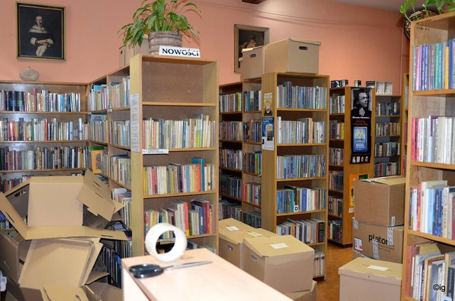 Metry sześcienne książek