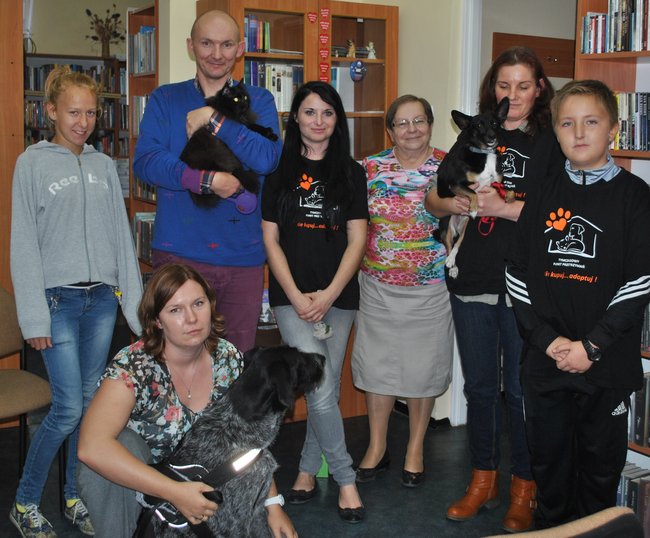 Do biblioteki po? psiaka!