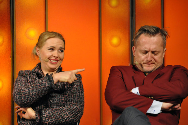 Pełna hala bawiła się na kabarecie