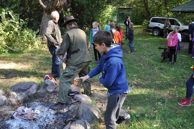 Dzieci wypuszczały bażanty