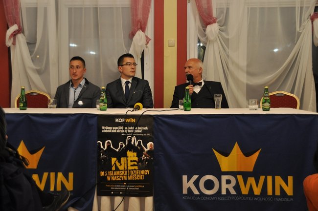 Janusz Korwin-Mikke: Jesteśmy niewolnikami