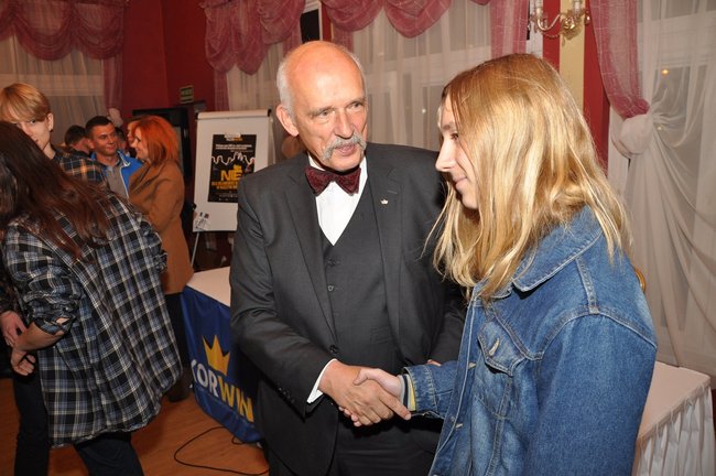 Janusz Korwin-Mikke: Jesteśmy niewolnikami