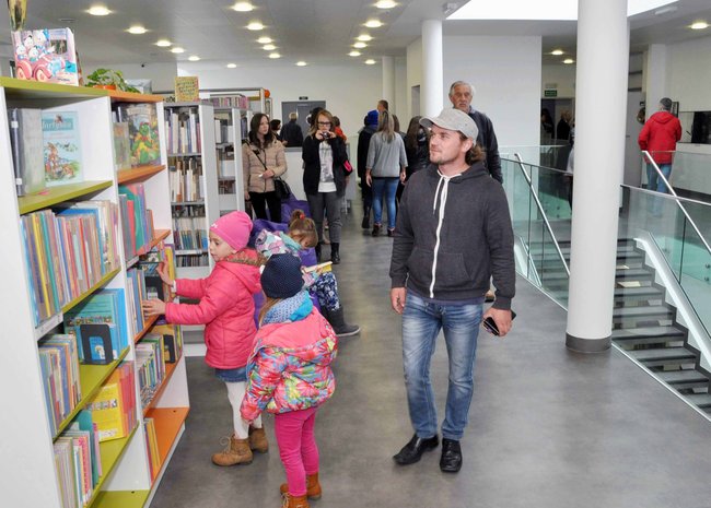 A czy będzie kawa w bibliotece?