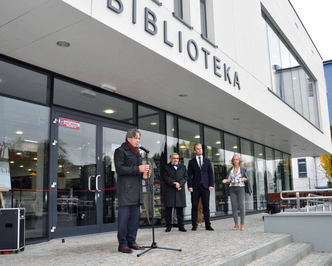 A czy będzie kawa w bibliotece?