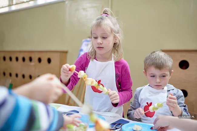 Uczniowie świeckiej Siódemki bili Śniadaniowy Rekord Guinnessa