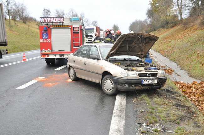 Kolizja 3 aut na piątce