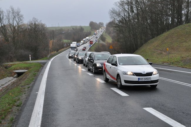 Kolizja 3 aut na piątce