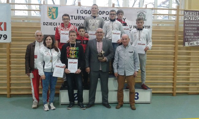 Sukces świeckich zapaśników