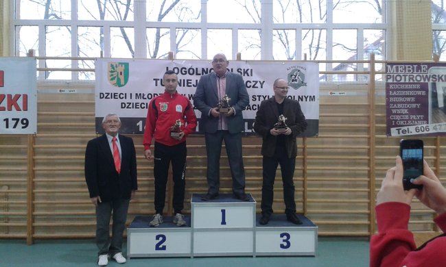 Sukces świeckich zapaśników