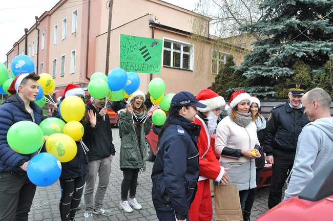 Wiedzieliście, że Mikołaj pracuje dla policji?