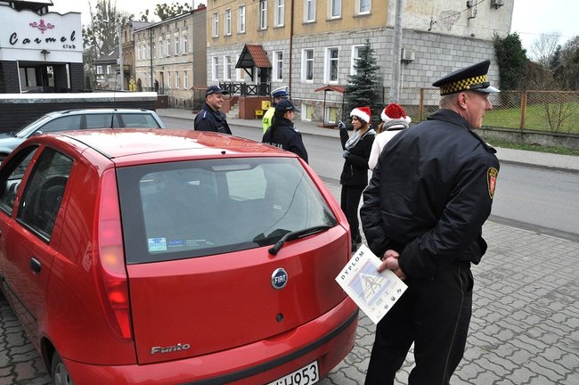 Wiedzieliście, że Mikołaj pracuje dla policji?