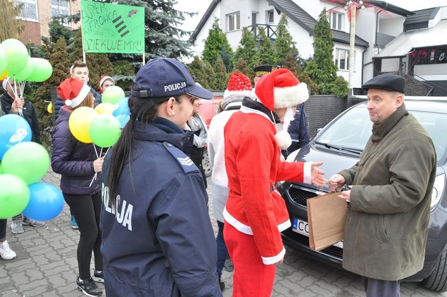 Wiedzieliście, że Mikołaj pracuje dla policji?