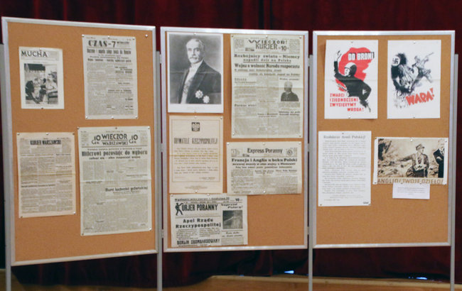 Wystawa plakatów wojennych