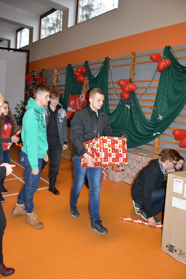 Paczki trafiły już do rodzin