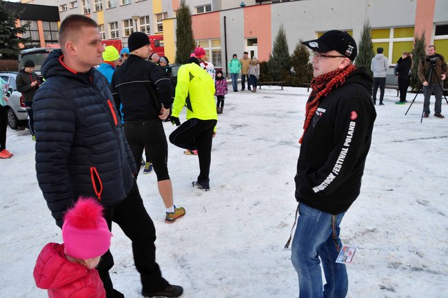 Przez 24-godzinny biegają dla WOŚP