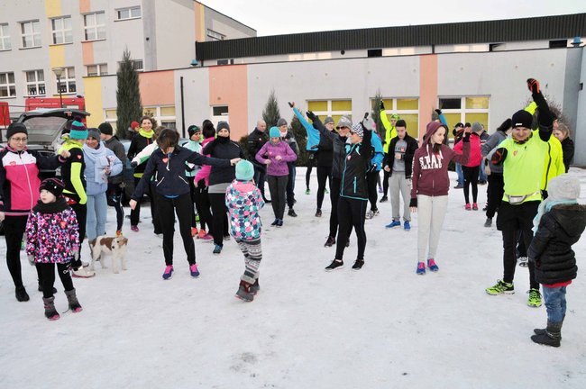 Przez 24-godzinny biegają dla WOŚP