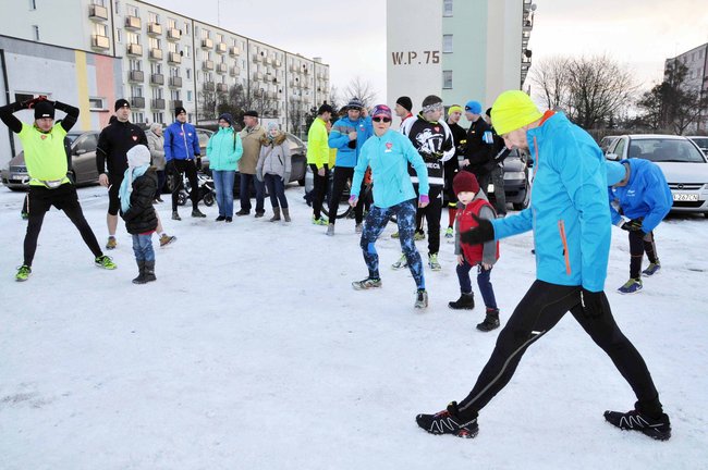 Przez 24-godzinny biegają dla WOŚP