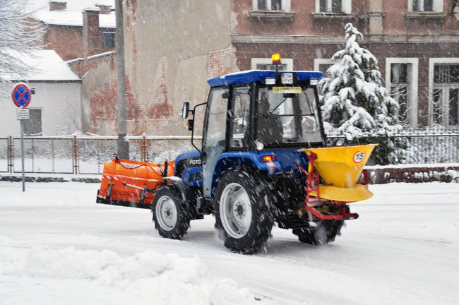 Rano ruch na wielu ulicach stanął