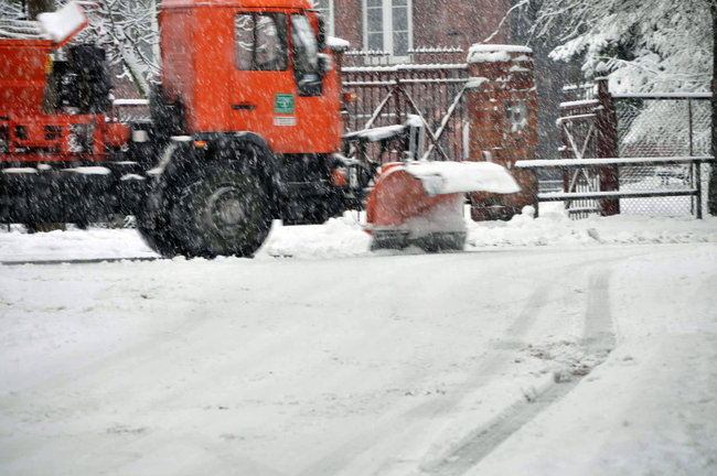 Rano ruch na wielu ulicach stanął