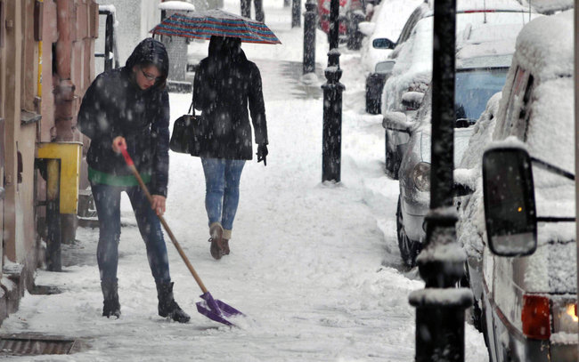 Rano ruch na wielu ulicach stanął
