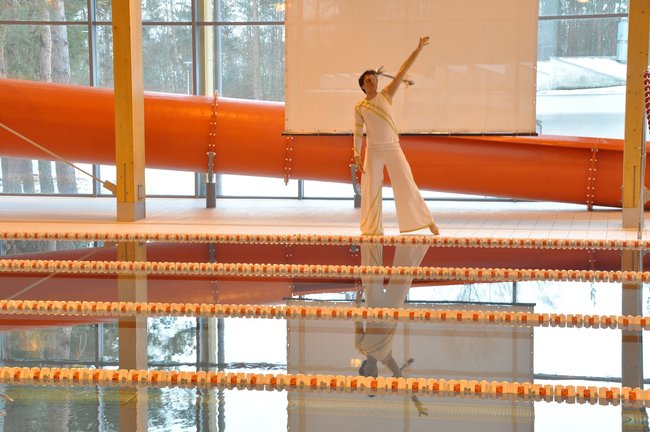 Basen otwarty! Burmistrz już pływał