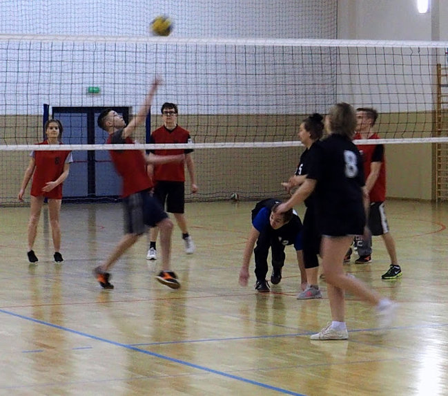 Siatkówka integruje pokolenia