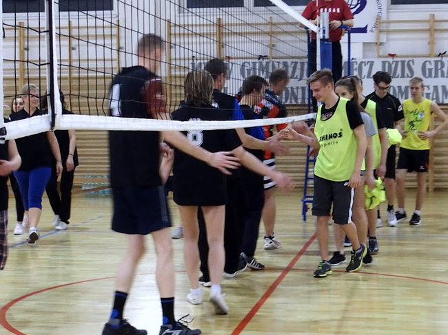 Siatkówka integruje pokolenia