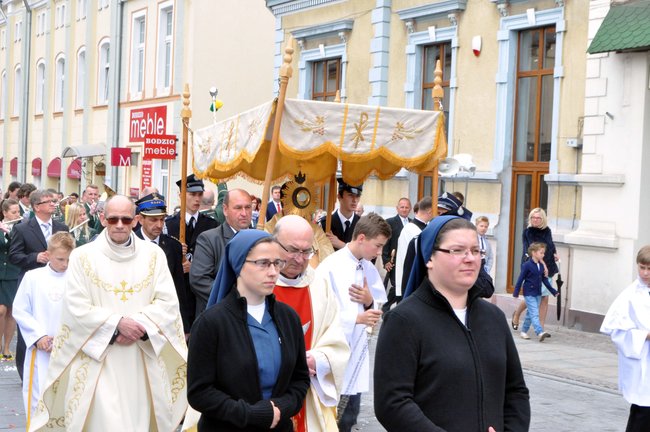 Boże Ciało 2016 - zdjęcia i wideo