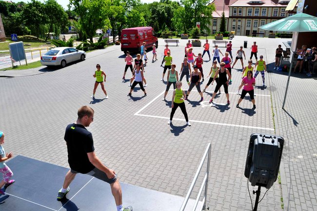 Zumba przy hali