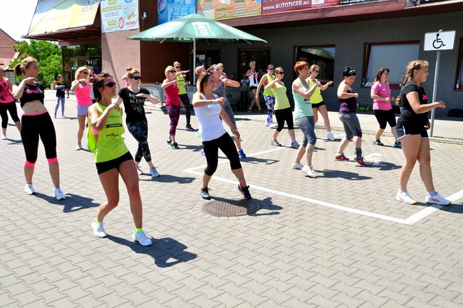 Zumba przy hali