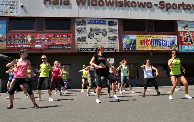 Zumba przy hali