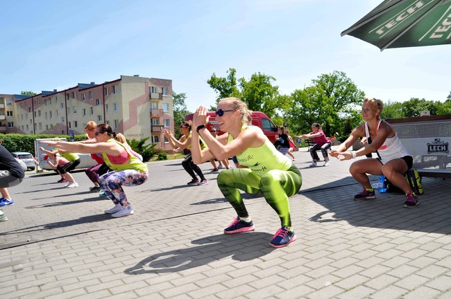 Zumba przy hali