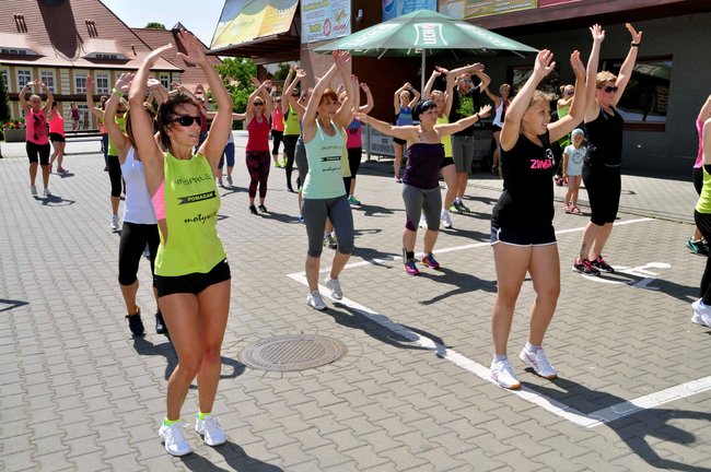 Zumba przy hali