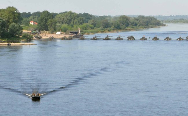 Anakonda 16. Budowa przeprawy w Chełmnie