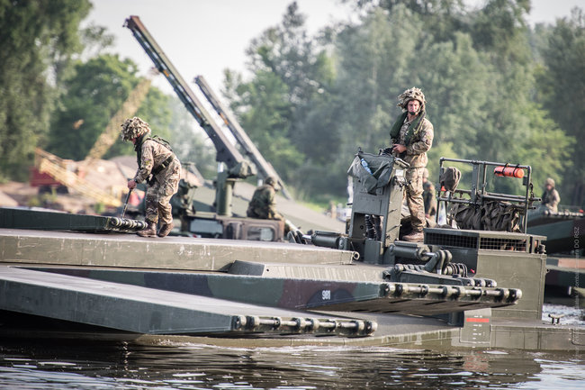 Anakonda 16. Budowa przeprawy w Chełmnie