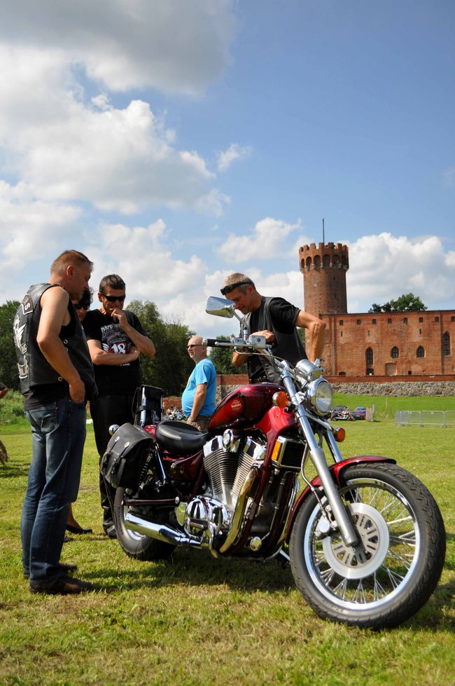 Motocyklowy relaks na zamku